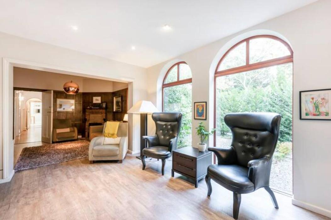 Villa Coach House Woking Exterior foto